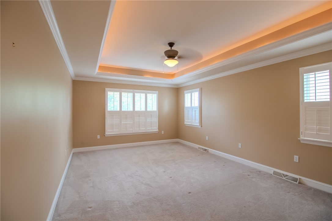 Allegheny West, Pennsylvania 15108, United States, 4 Bedrooms Bedrooms, ,5 BathroomsBathrooms,Residential,Contingent,212356