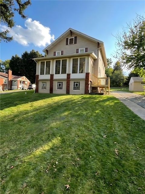 Photo of 16 Panorama Dr, Washington, PA 15301 (MLS # 1733221)