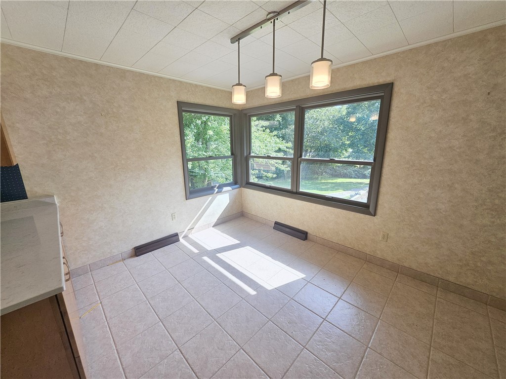 Slippery Rock Boro, Pennsylvania 16057, United States, 3 Bedrooms Bedrooms, ,2 BathroomsBathrooms,Residential,Contingent,202294