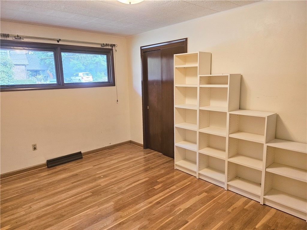 Slippery Rock Boro, Pennsylvania 16057, United States, 3 Bedrooms Bedrooms, ,2 BathroomsBathrooms,Residential,Contingent,202294