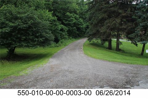 Photo of 6053 Maple Grove Rd, Bulger, PA 15019 (MLS # 1738864)