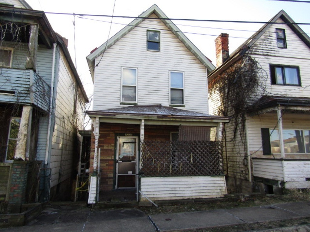 2708 Garbett St St, McKeesport, Pennsylvania image 2