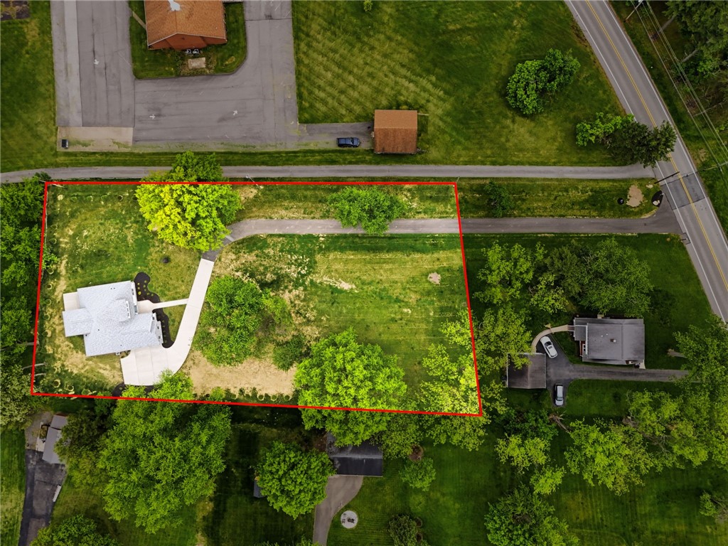 1003 Taylor Ln