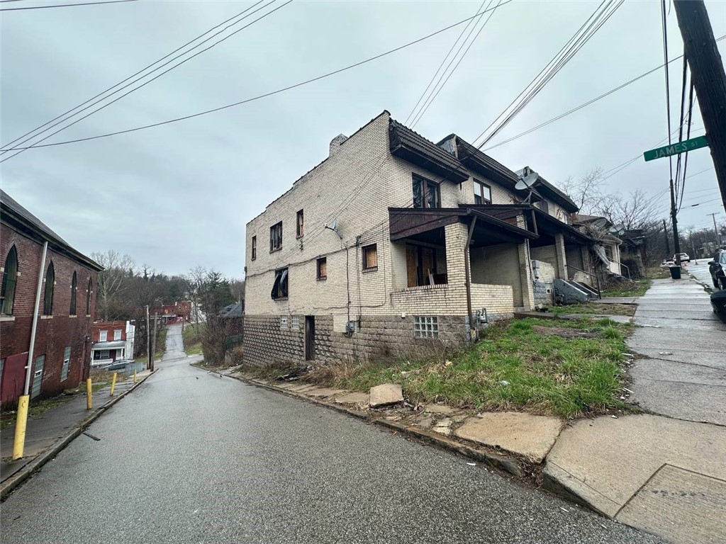 1533 Swissvale Ave