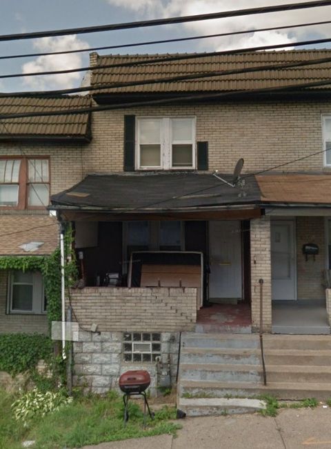 1533 Swissvale Ave East Hills PA 15221