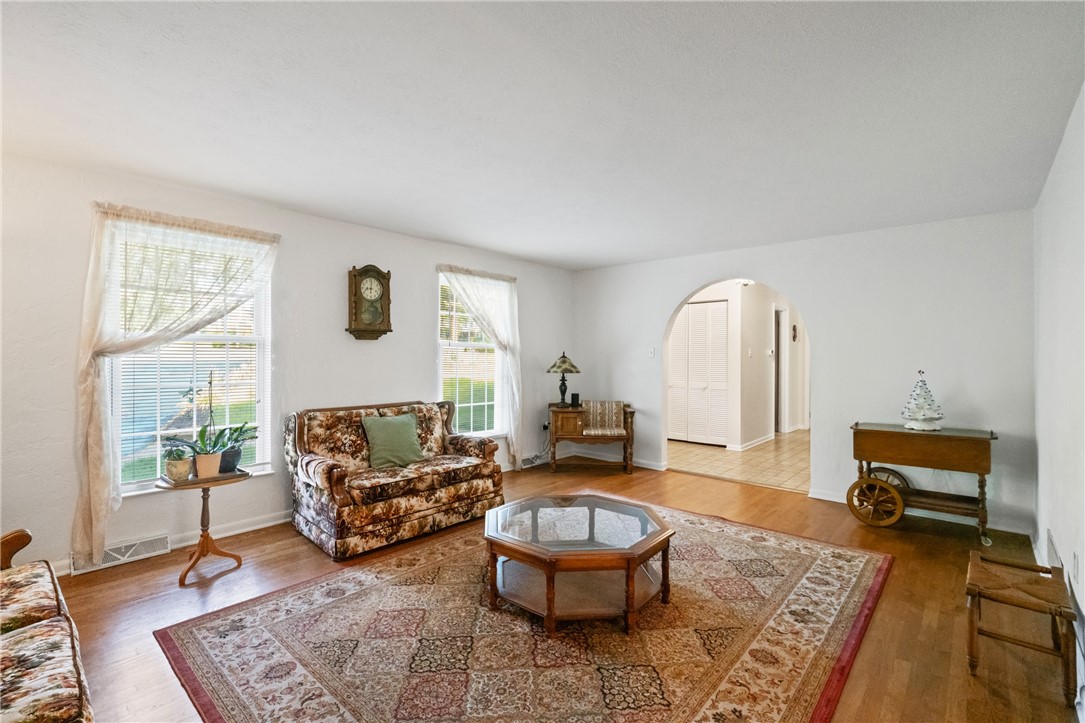 152 N. Jamestown Road