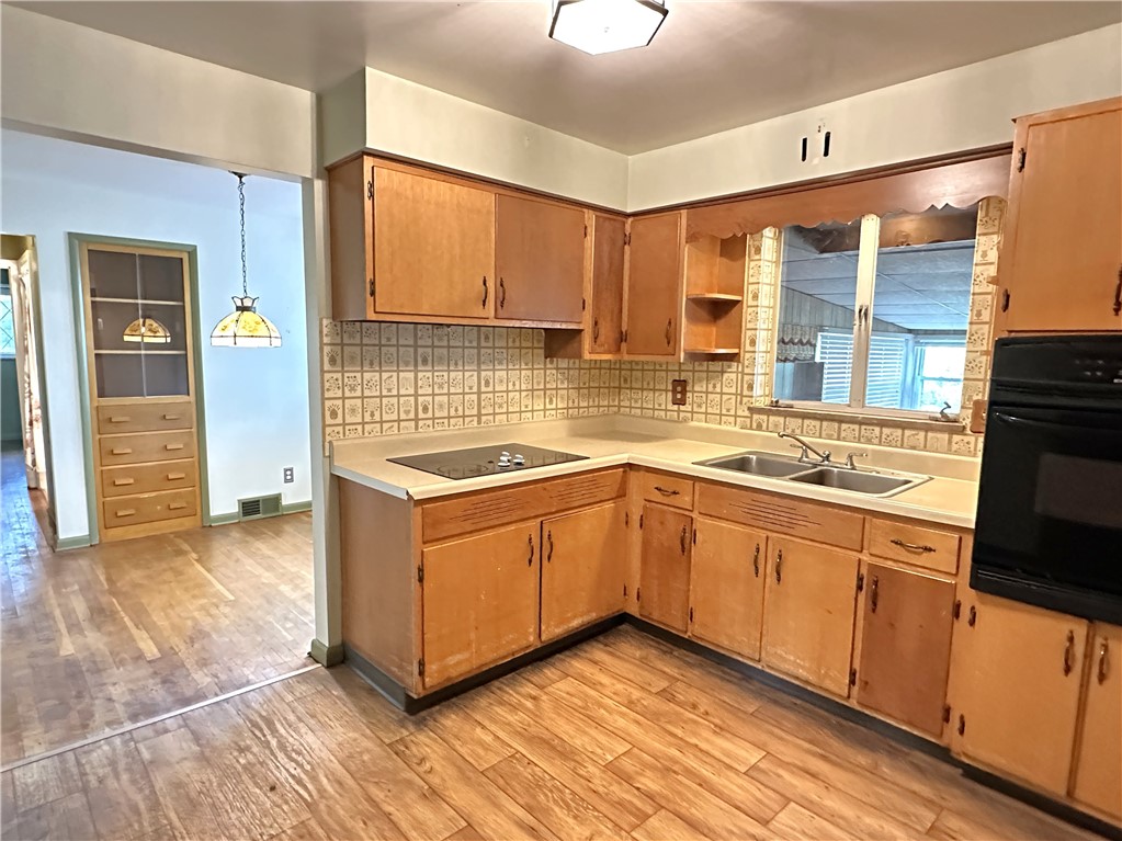 1158 Thermo Village Road Rd, New Stanton, Pennsylvania image 7