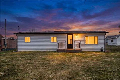 Photo of 265 Ewing St, Meadow Lands, PA 15347 (MLS # 1748571)