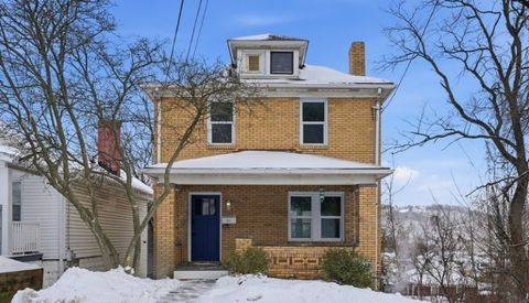 Photo of 523 7th Ave, Coraopolis, PA 15108 (MLS # 1739327)