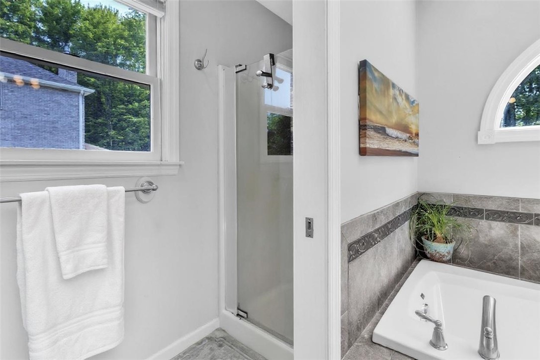 Cranberry Twp, Pennsylvania 16066, United States, 4 Bedrooms Bedrooms, ,3 BathroomsBathrooms,Residential,Active,152639