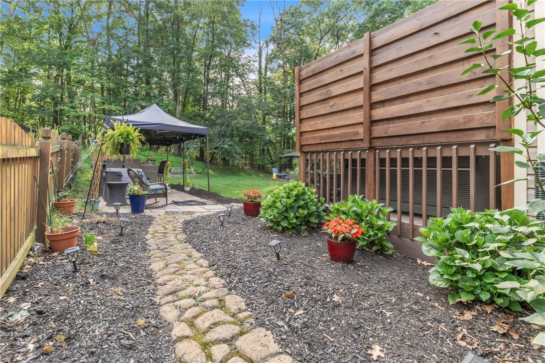 Cranberry Twp, Pennsylvania 16066, United States, 4 Bedrooms Bedrooms, ,3 BathroomsBathrooms,Residential,Active,152639