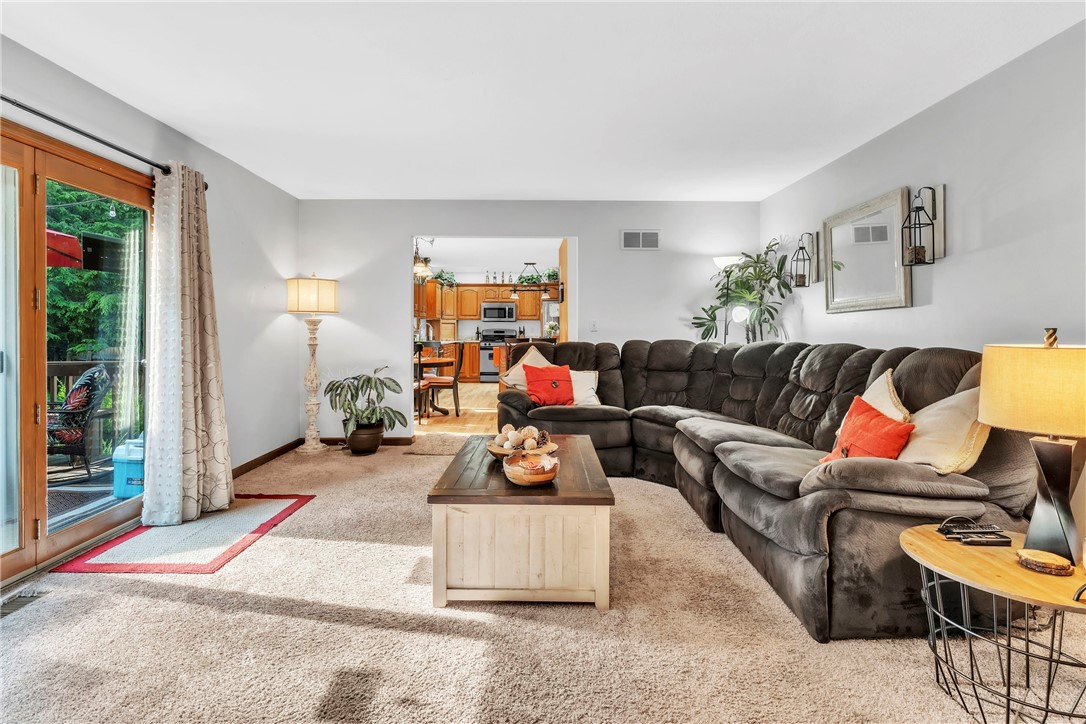 Cranberry Twp, Pennsylvania 16066, United States, 4 Bedrooms Bedrooms, ,3 BathroomsBathrooms,Residential,Active,152639