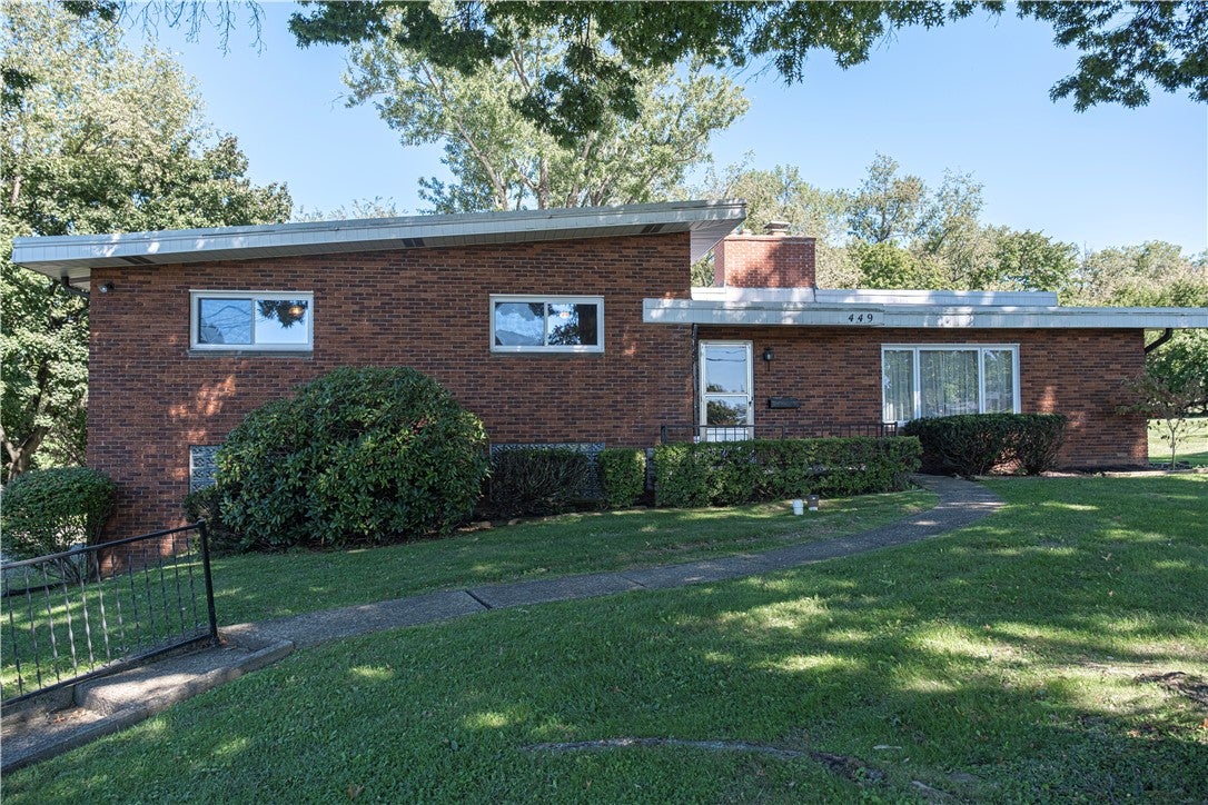 449 Colonial Dr