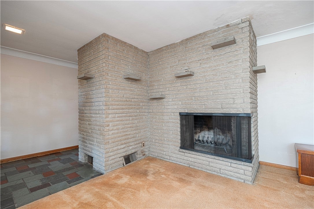 449 Colonial Dr