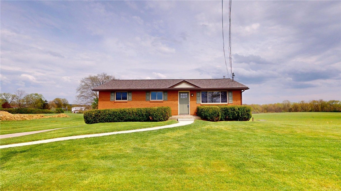 209 S Benbrook