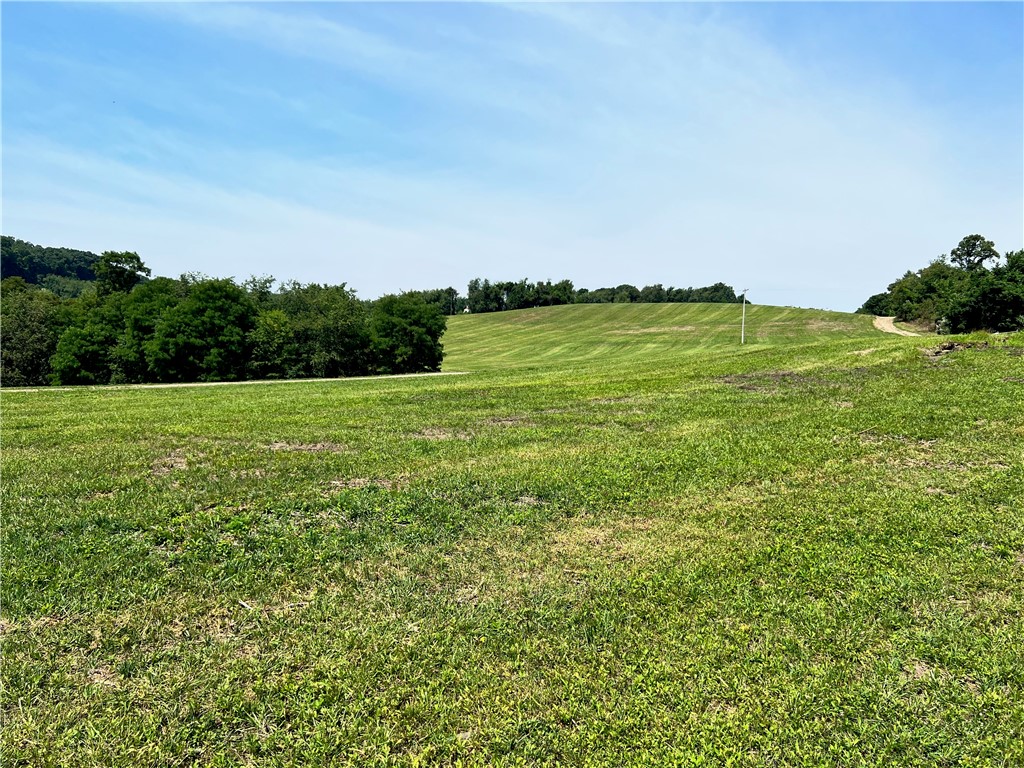 Smith, Pennsylvania 15021, United States, ,1 BathroomBathrooms,Residential,Active,247339