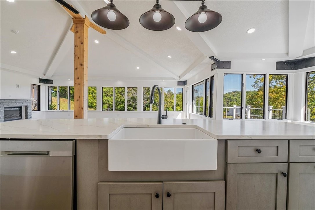 South Fayette, Pennsylvania 15071, United States, 4 Bedrooms Bedrooms, ,3 BathroomsBathrooms,Residential,Active,204046