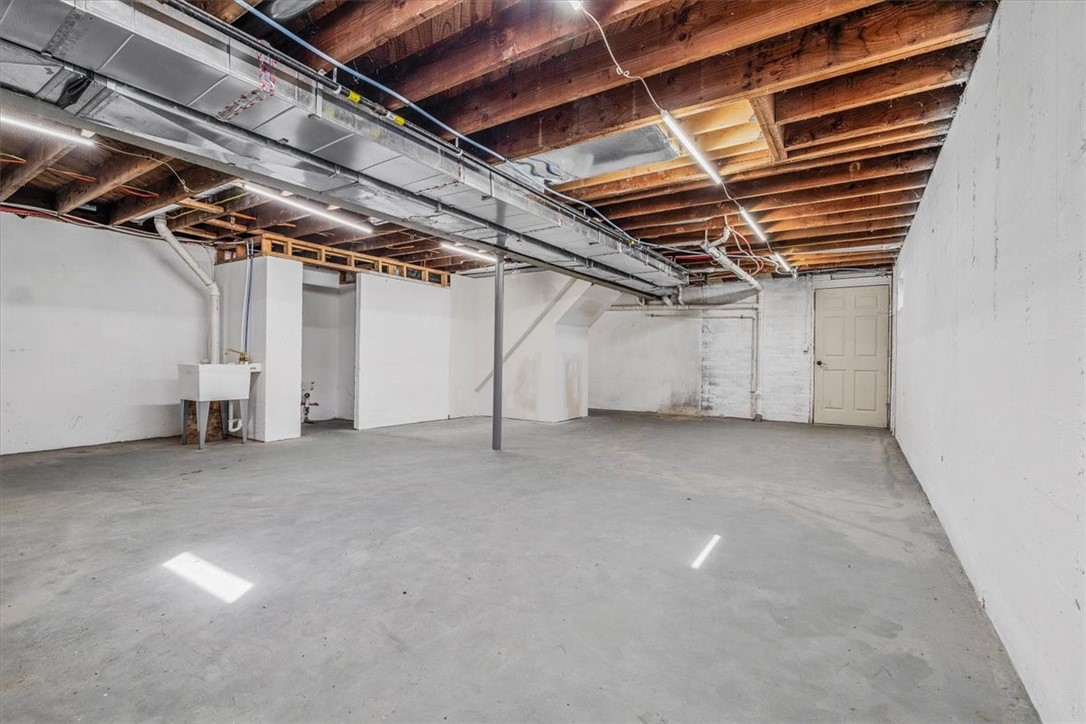 South Fayette, Pennsylvania 15071, United States, 4 Bedrooms Bedrooms, ,3 BathroomsBathrooms,Residential,Active,204046