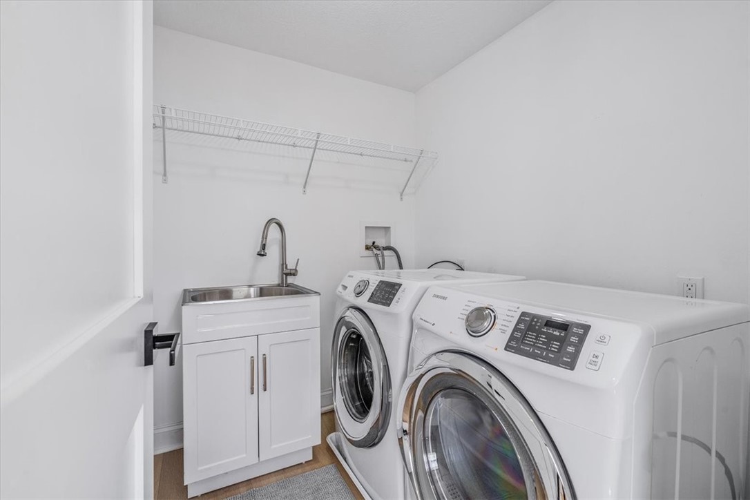 South Fayette, Pennsylvania 15071, United States, 4 Bedrooms Bedrooms, ,3 BathroomsBathrooms,Residential,Active,204046