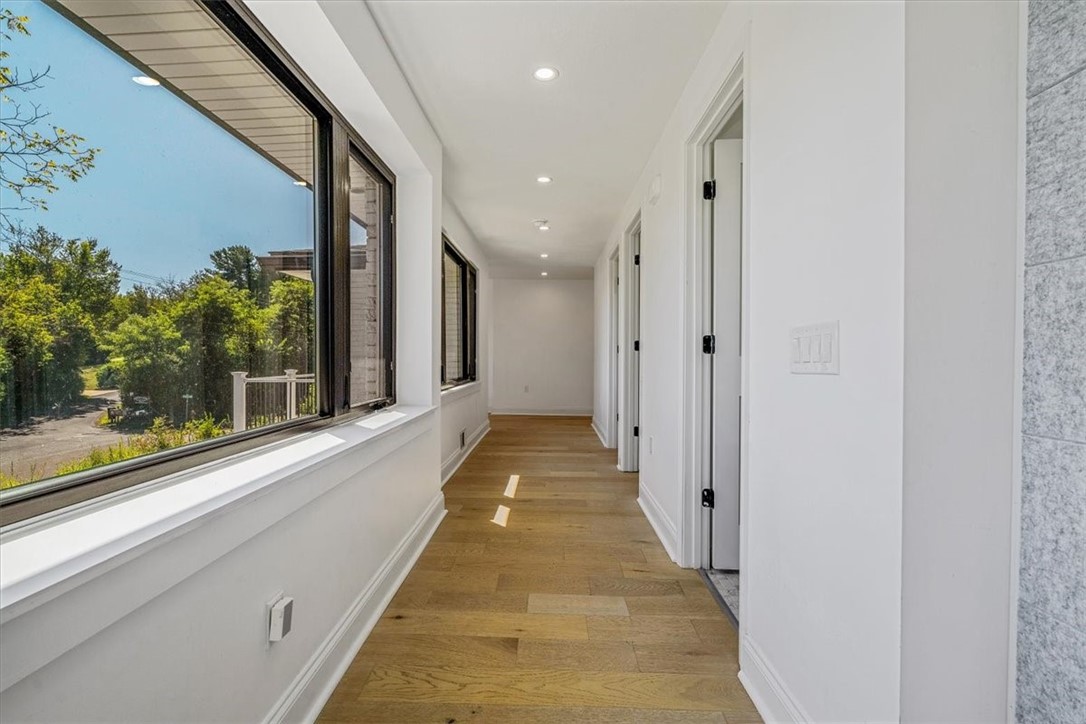 South Fayette, Pennsylvania 15071, United States, 4 Bedrooms Bedrooms, ,3 BathroomsBathrooms,Residential,Active,204046