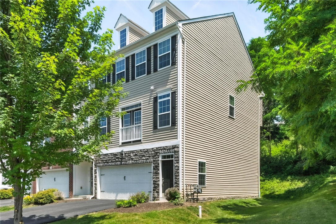 2122 Shawnee Dr