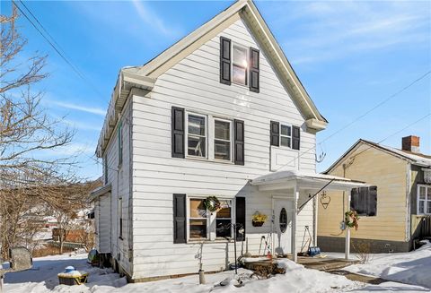 Homes For Sale - 101 Highland Avenue Ave<br/> Washington County, Avella, PA 15312