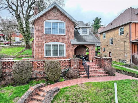 Photo of 451 Walnut St, Pittsburgh, PA 15238 (MLS # 1745789)