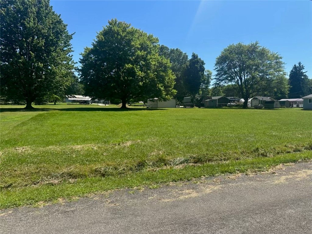 000 Meade Pl