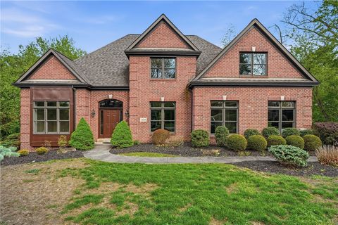 Photo of 309 Tiffany Ct, Gibsonia, PA 15044 (MLS # 1752803)