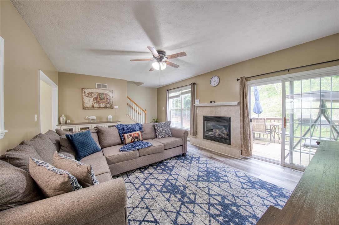 10562 Cherry Grove Ct