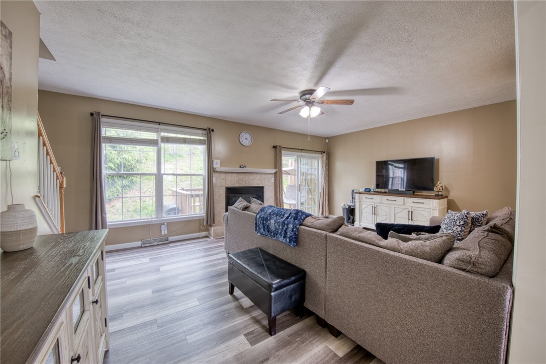 10562 Cherry Grove Ct