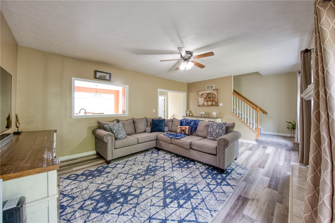 10562 Cherry Grove Ct