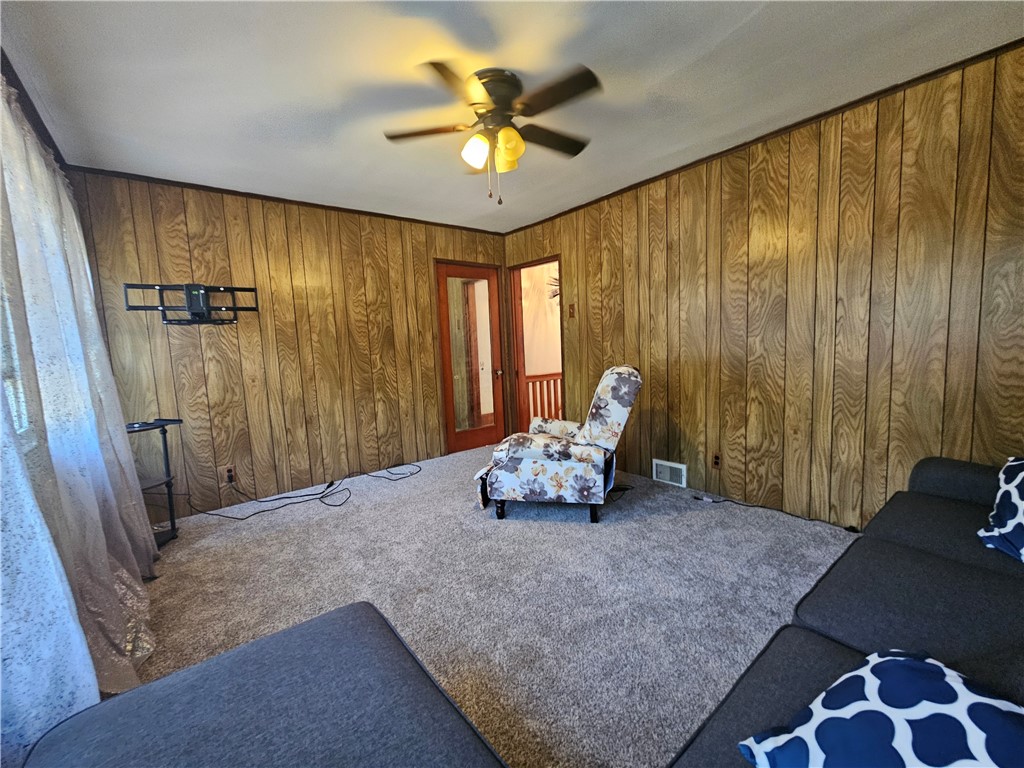 Tarentum, Pennsylvania 15084, United States, 1 Bedroom Bedrooms, ,1 BathroomBathrooms,Residential,Active,224678