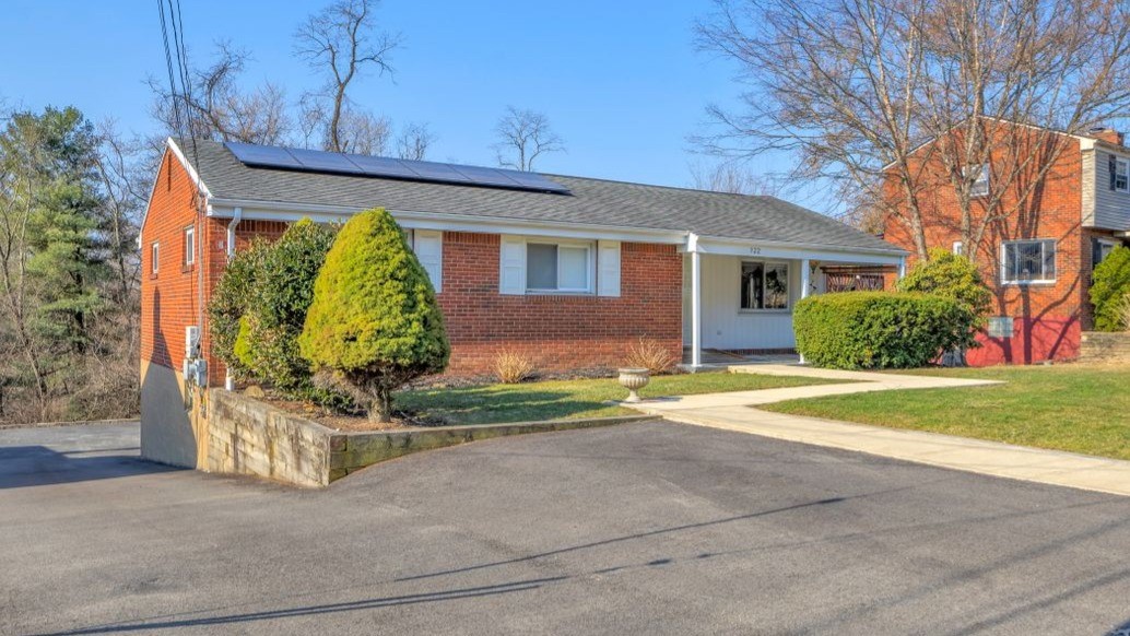 922 Garden City Dr Dr, Monroeville, Pennsylvania image 1