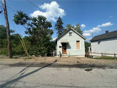 228 Walnut Street Donora PA 15033