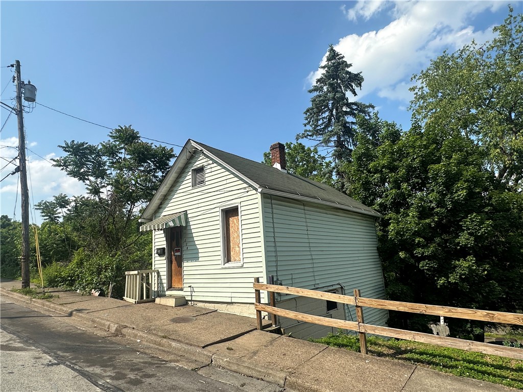 228 Walnut Street