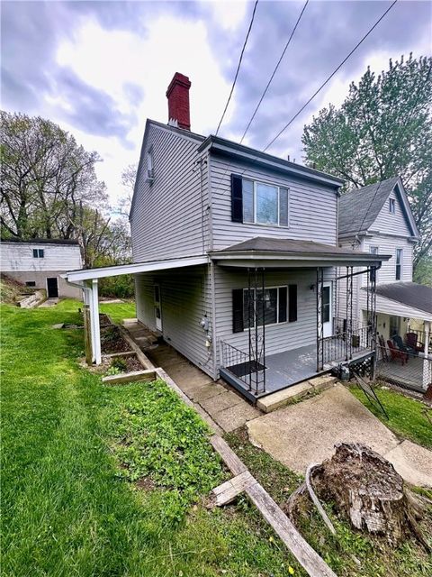 Photo of 1407 Virginia Ave, Pittsburgh, PA 15211 (MLS # 1733648)