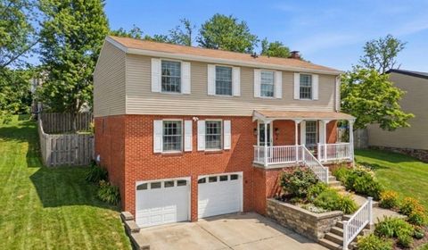 Photo of 102 Agate Dr, Verona, PA 15147 (MLS # 1741776)