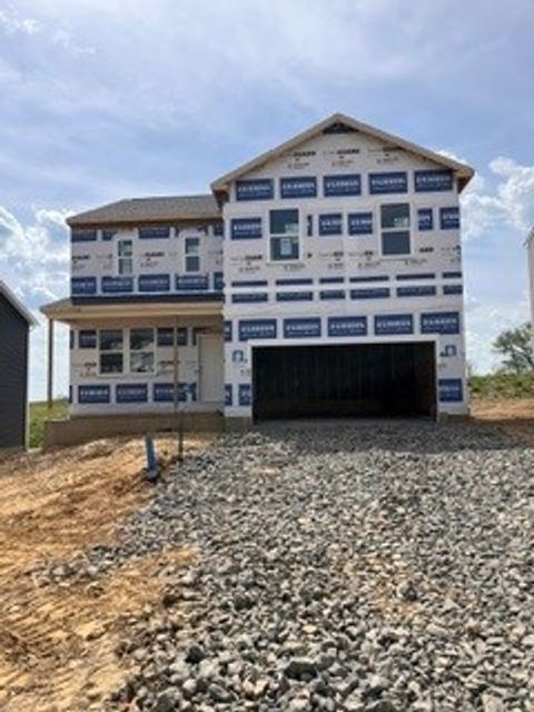 Photo of 343 Leslie Farms Dr, Evans City, PA 16033 (MLS # 1750890)