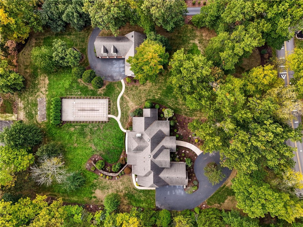 105 Oakwood Road