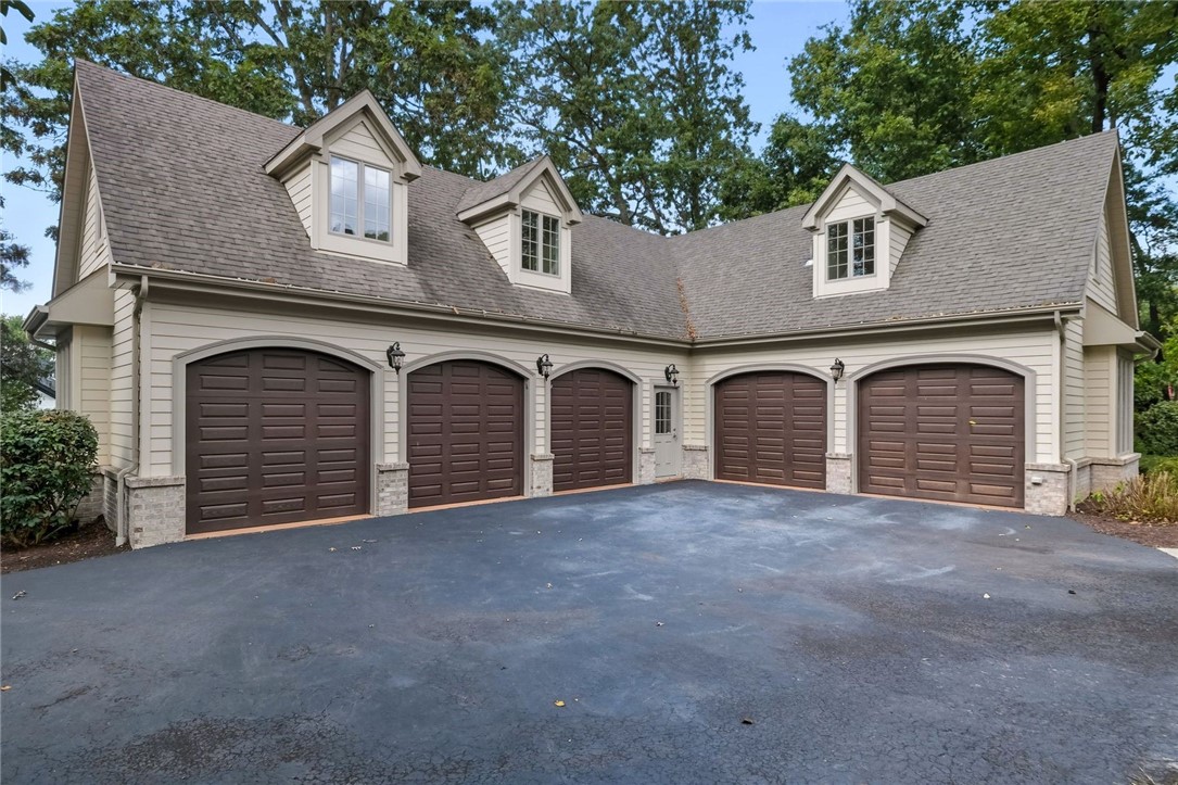 105 Oakwood Road