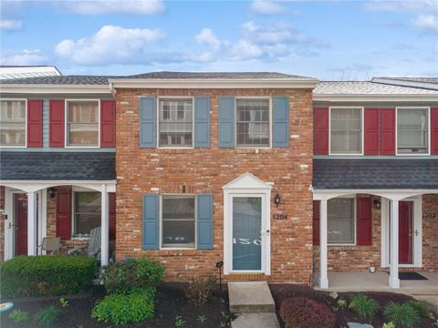 Condo For Sale - 1204 Timberidge Dr Dr<br/> Bethel Park, PA 15102
