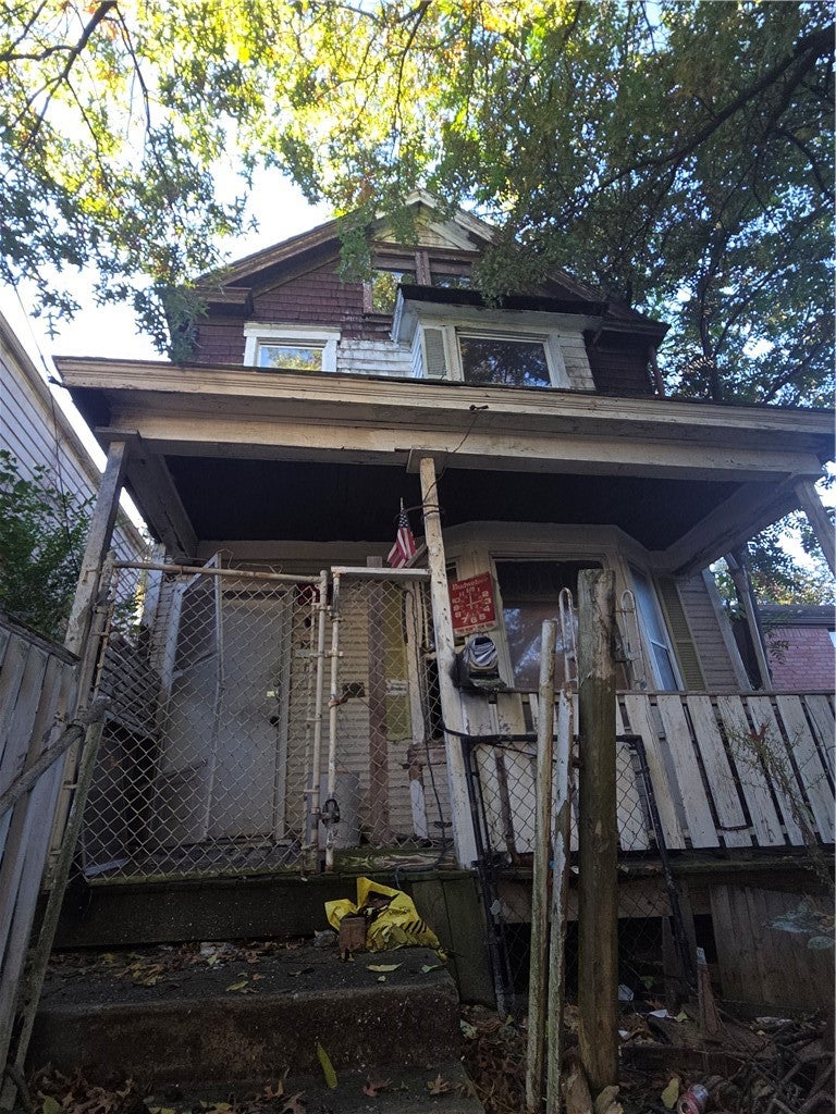 1740 Wesley St
