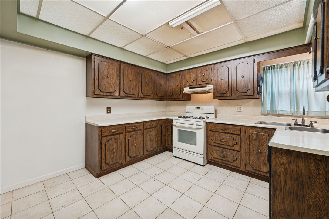 Rankin, Pennsylvania 15104, United States, 3 Bedrooms Bedrooms, ,1 BathroomBathrooms,Residential,Active,250831