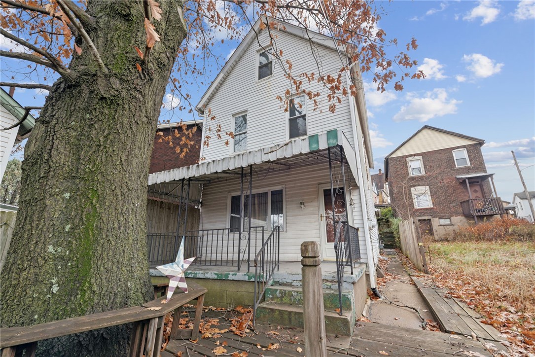 Rankin, Pennsylvania 15104, United States, 3 Bedrooms Bedrooms, ,1 BathroomBathrooms,Residential,Active,250831