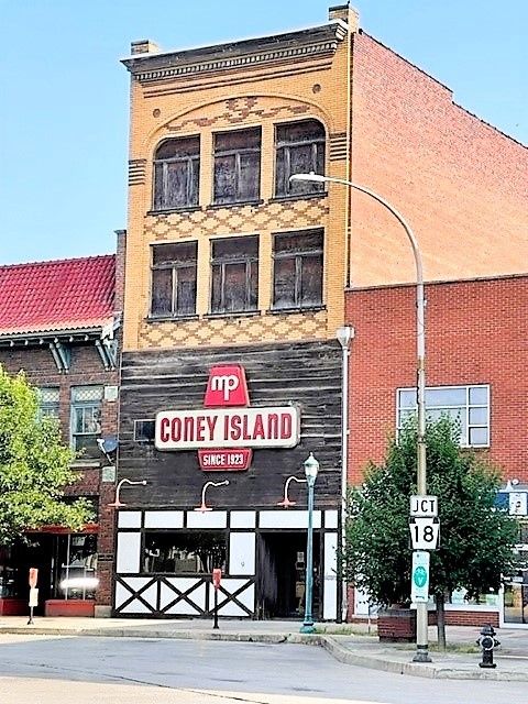 Photo of 9 E Washington St, New Castle, PA 16101 (MLS # 1735259)