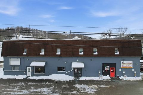 115 W Main St Evans City Boro PA 16033