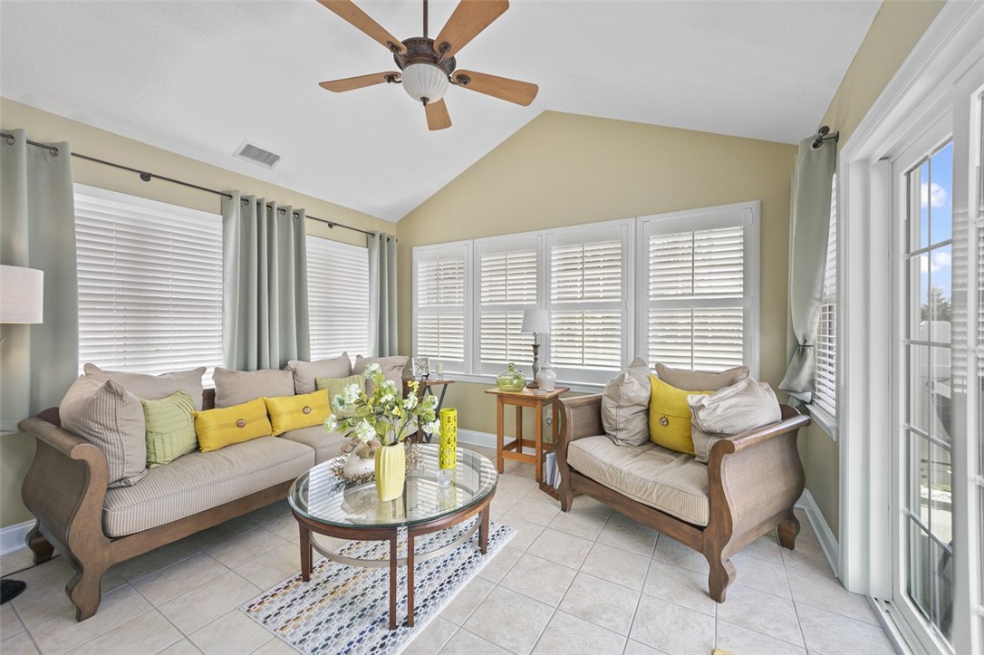 Murrysville, Pennsylvania 15668, United States, 2 Bedrooms Bedrooms, ,3 BathroomsBathrooms,Residential,Active,176423