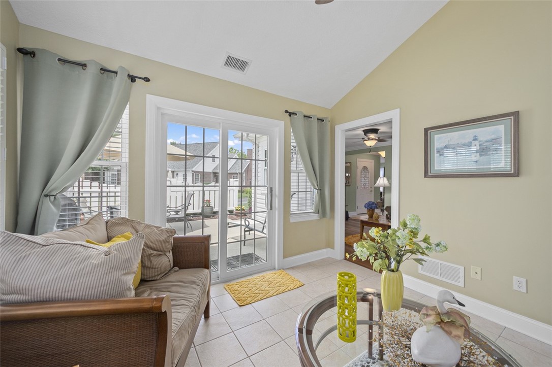 Murrysville, Pennsylvania 15668, United States, 2 Bedrooms Bedrooms, ,3 BathroomsBathrooms,Residential,Active,176423