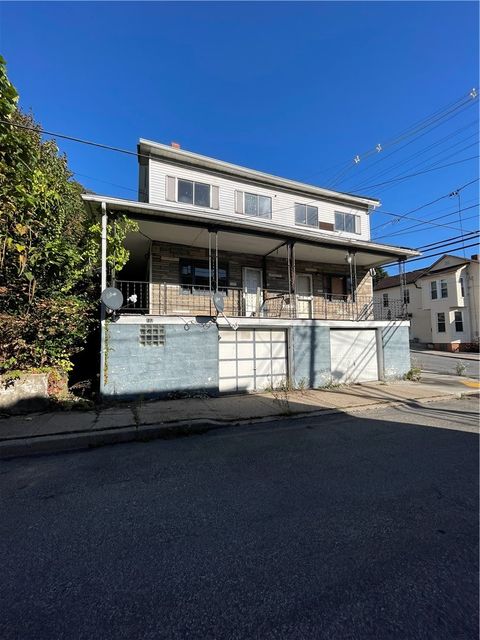 Photo of 177-179 Pine St, Johnstown, PA 15902 (MLS # 1744911)